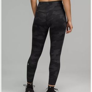 Lululemon Base Pace legging (worn once!!)